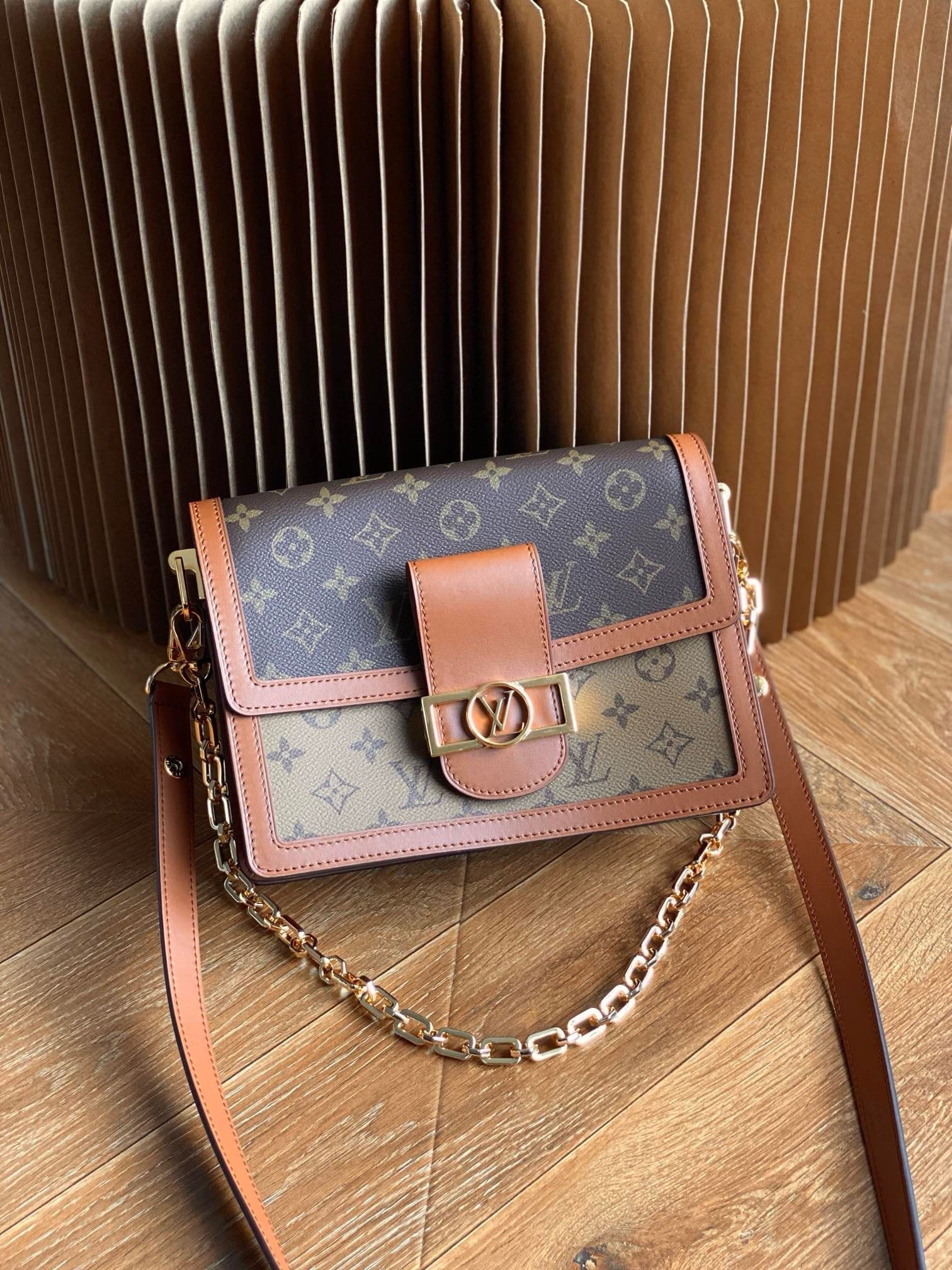 Louis Vuitton Dauphine MM Bag M44391