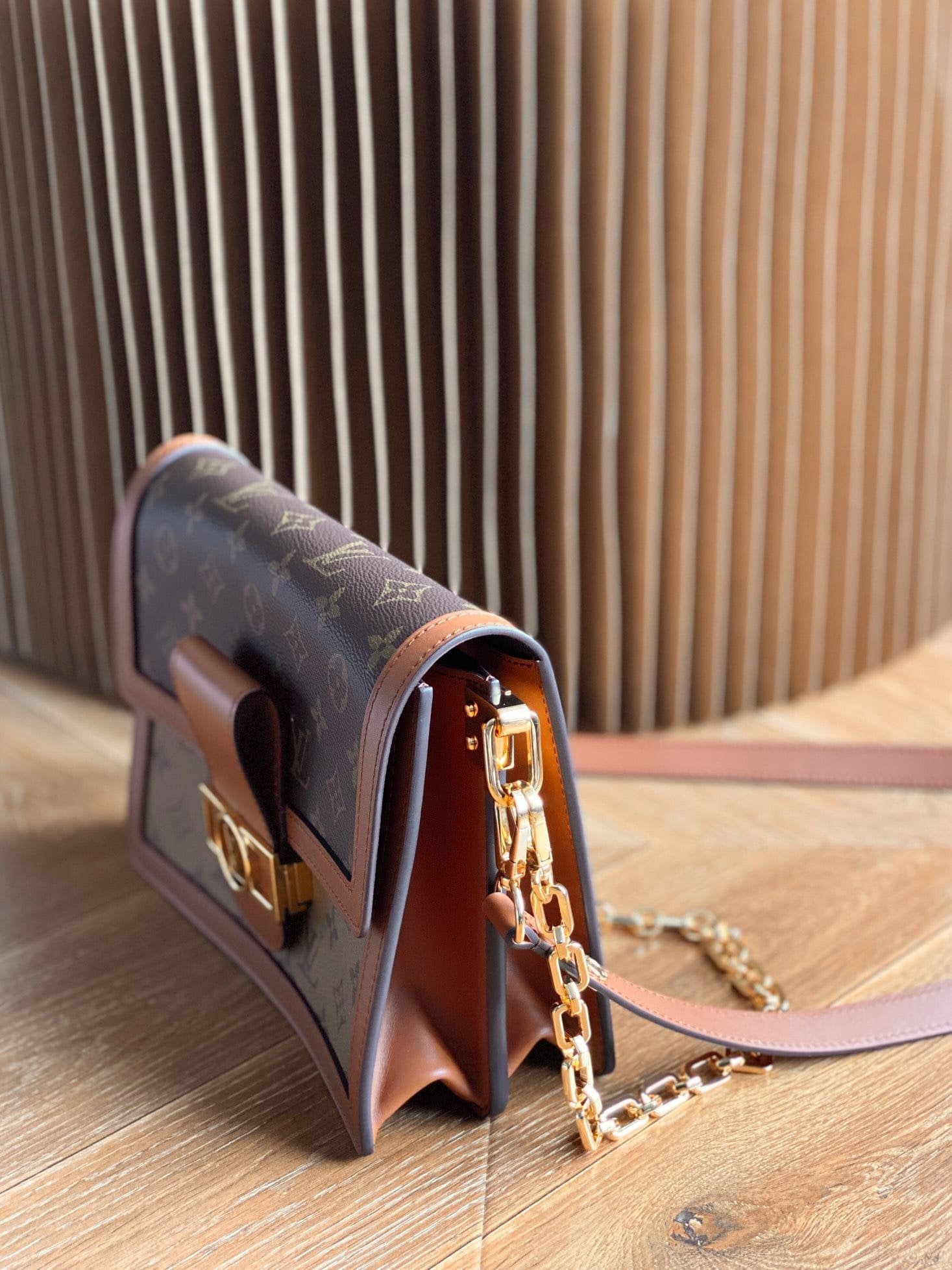 Louis Vuitton Dauphine MM Bag M44391