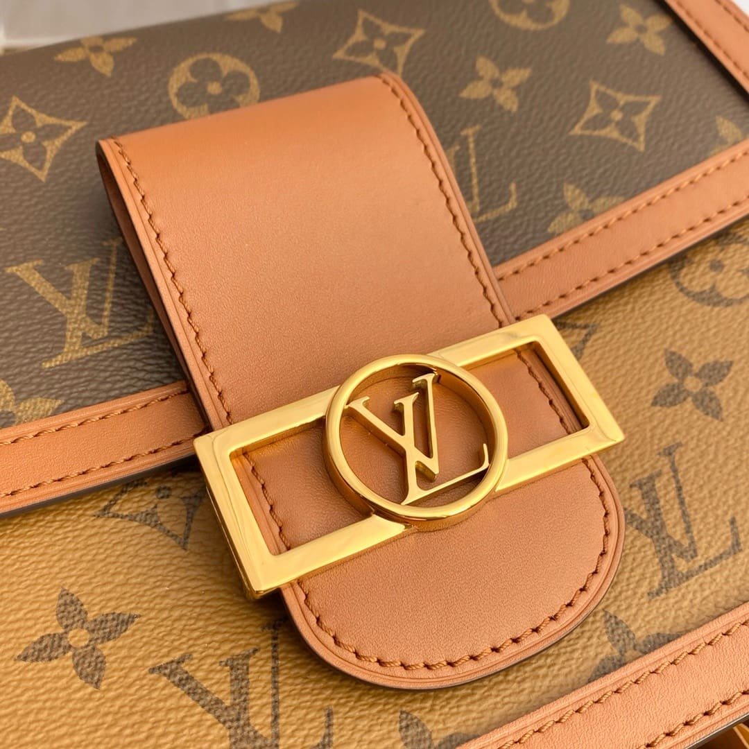 Louis Vuitton Dauphine MM Bag M44391