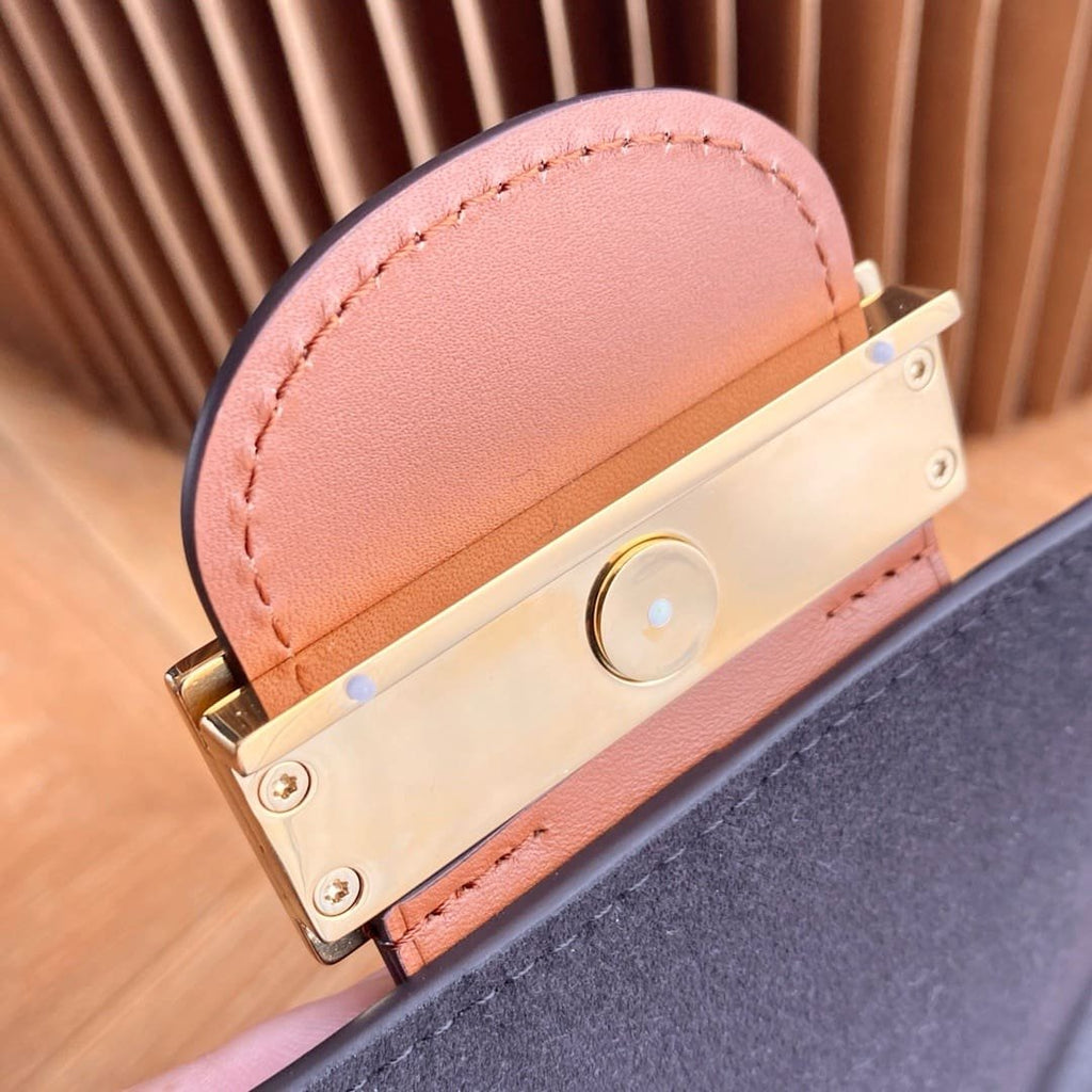 Louis Vuitton Dauphine MM Bag M44391