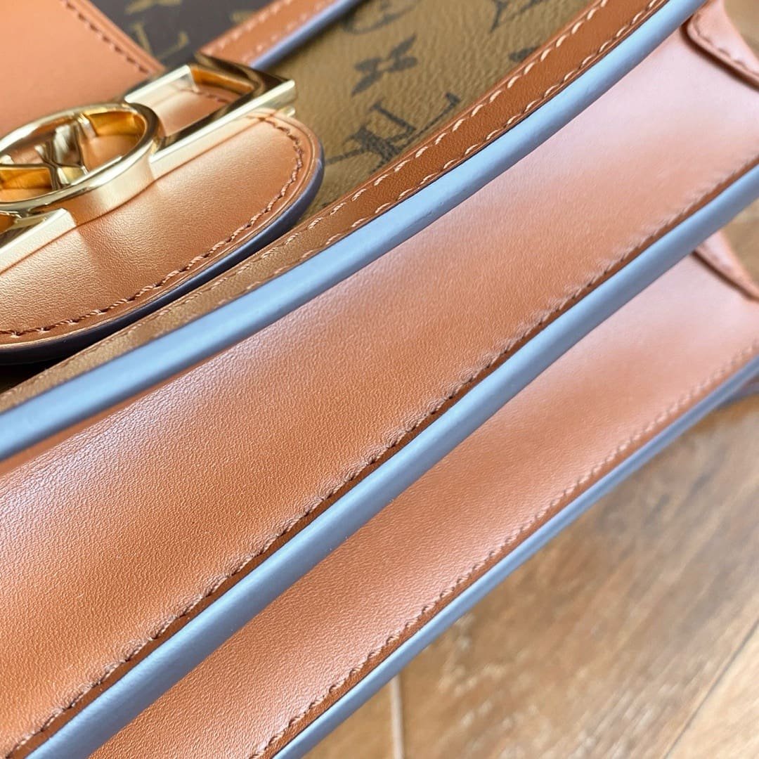 Louis Vuitton Dauphine MM Bag M44391