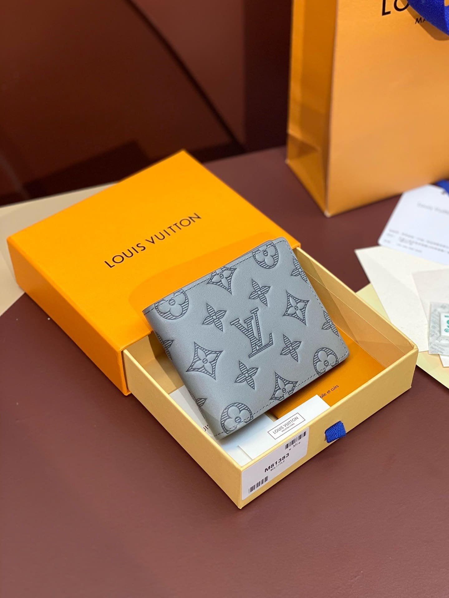 Louis Vuitton M81383 Multiple Wallet