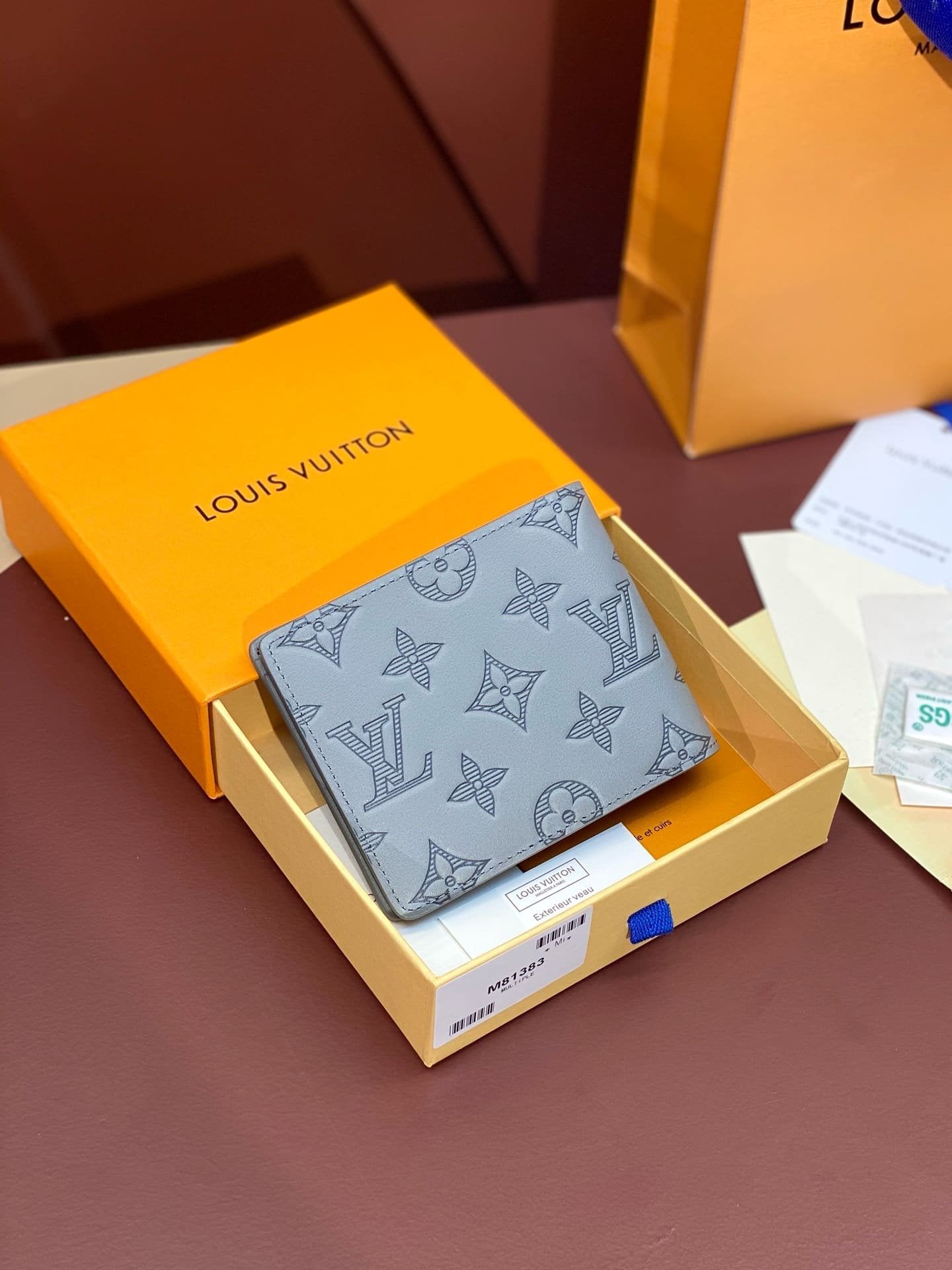 Louis Vuitton M81383 Multiple Wallet