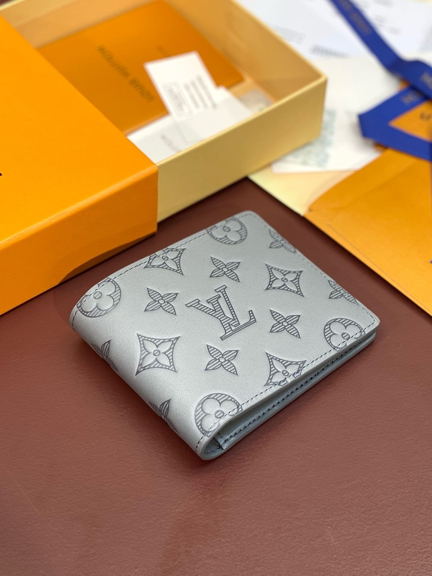 Louis Vuitton M81383 Multiple Wallet