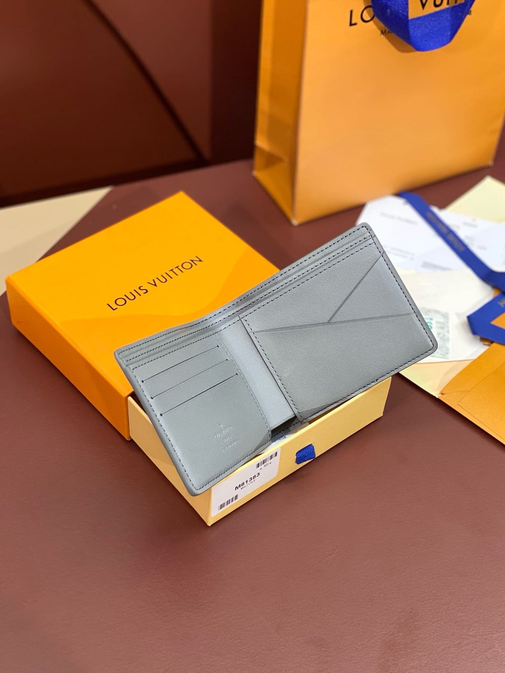 Louis Vuitton M81383 Multiple Wallet