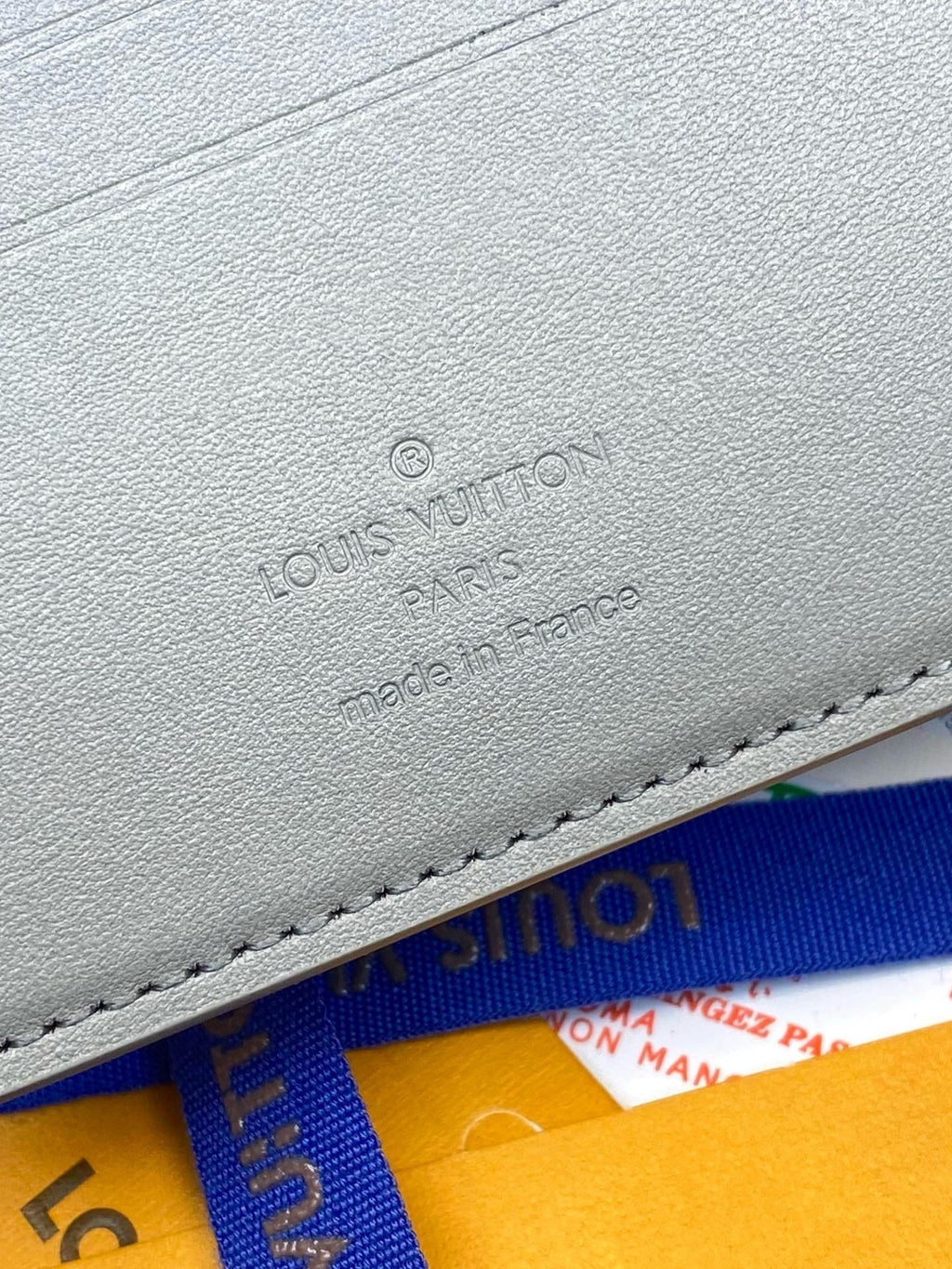 Louis Vuitton M81383 Multiple Wallet