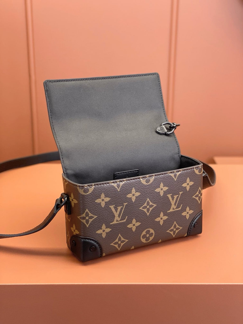 Louis Vuitton M83613 Steamer Wearable Wallet