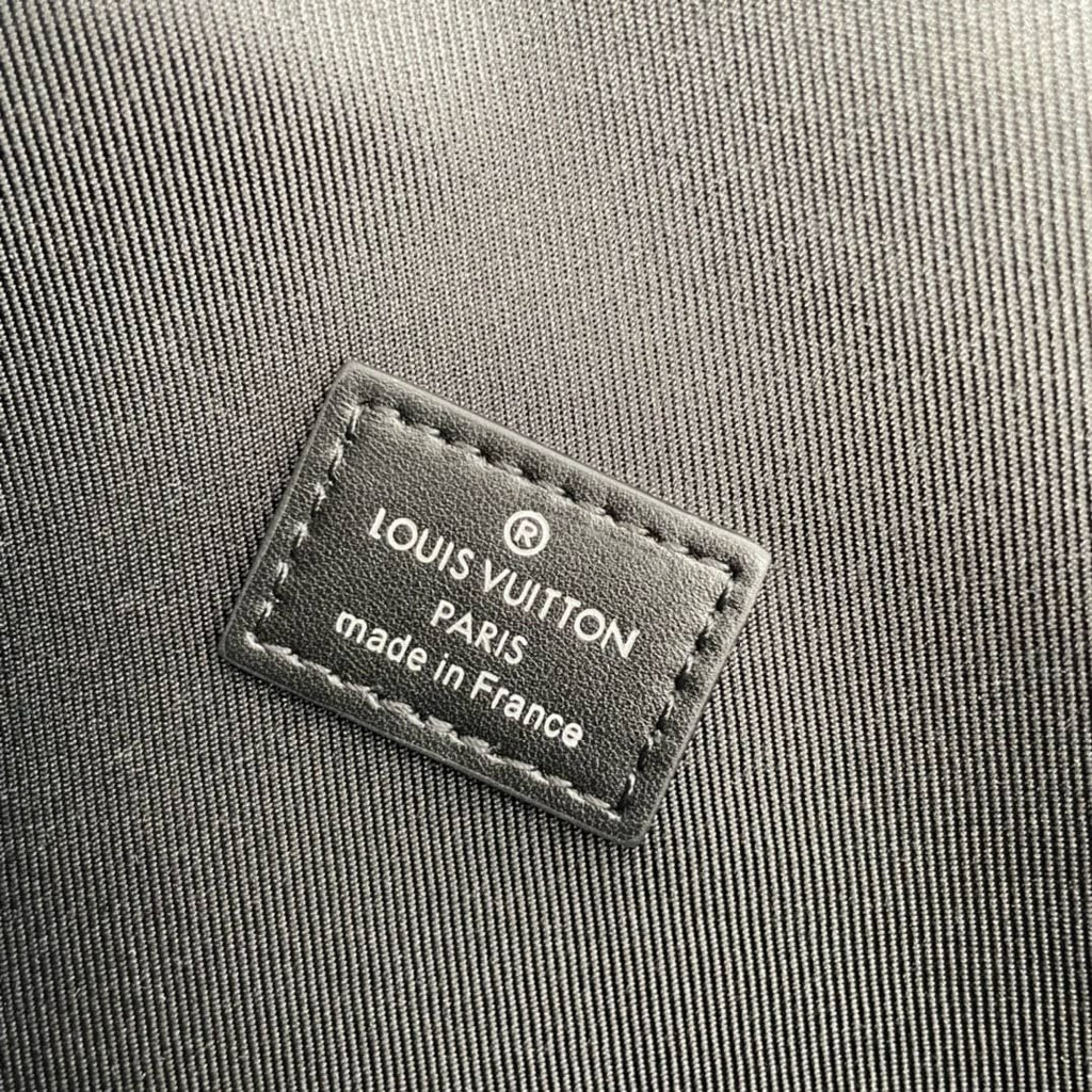 Louis Vuitton M81783 Steamer Wearable Wallet