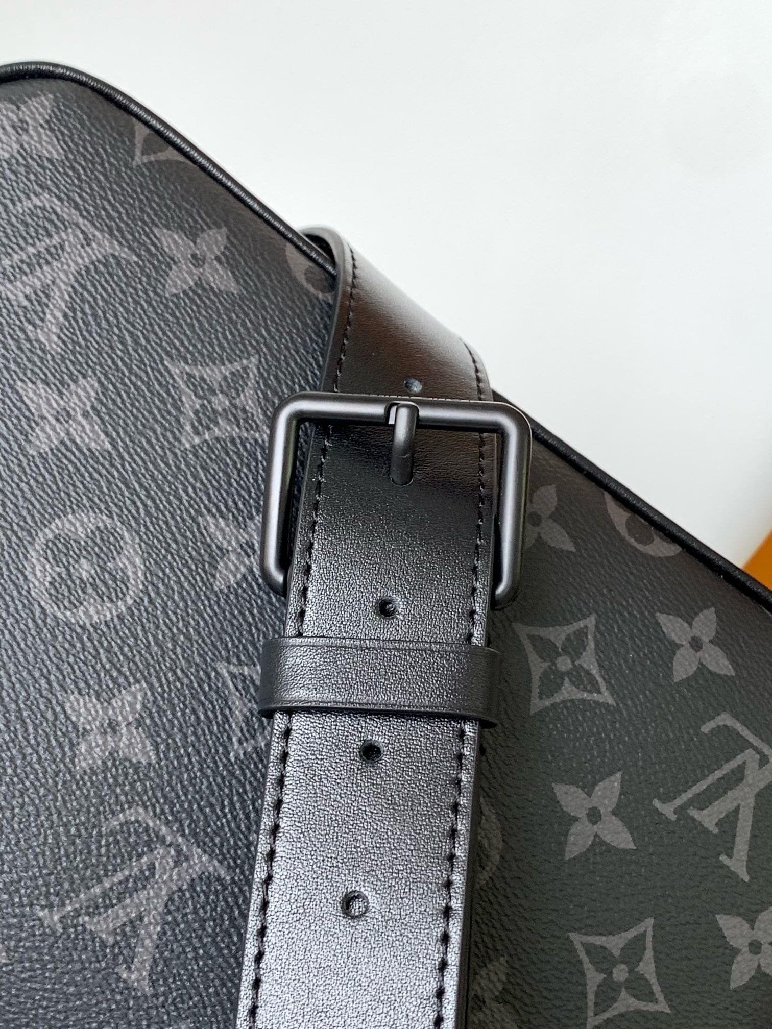 Louis Vuitton M46795 Steamer Messenger