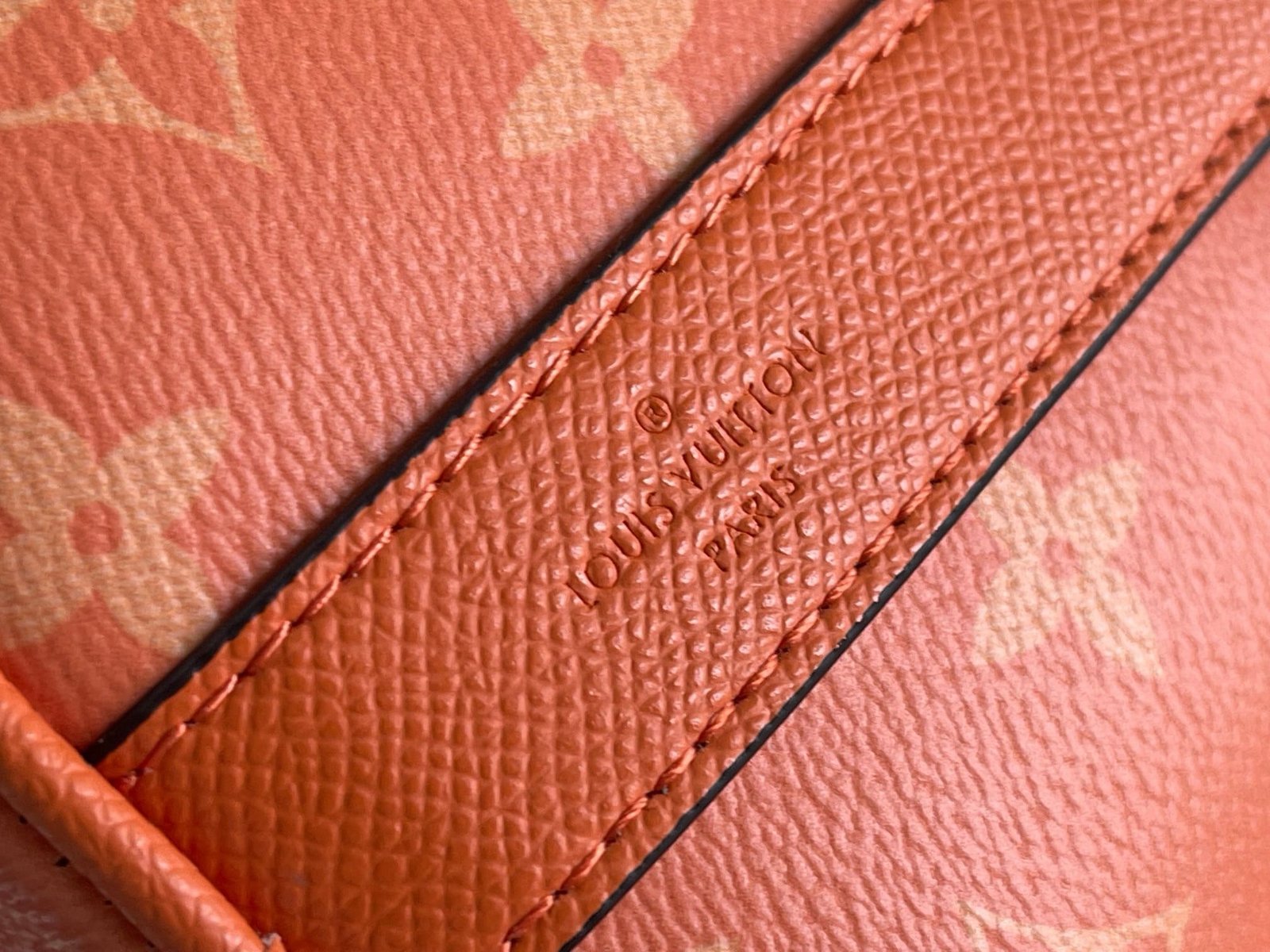 Louis Vuitton M31044 KEEPALL BANDOULIÈRE 25 travel bag