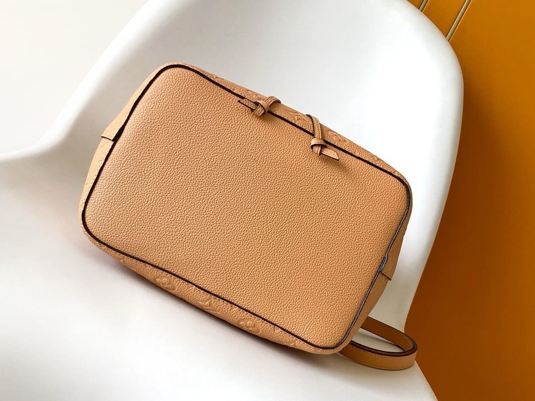 Louis Vuitton M11815 NéoNoé MM