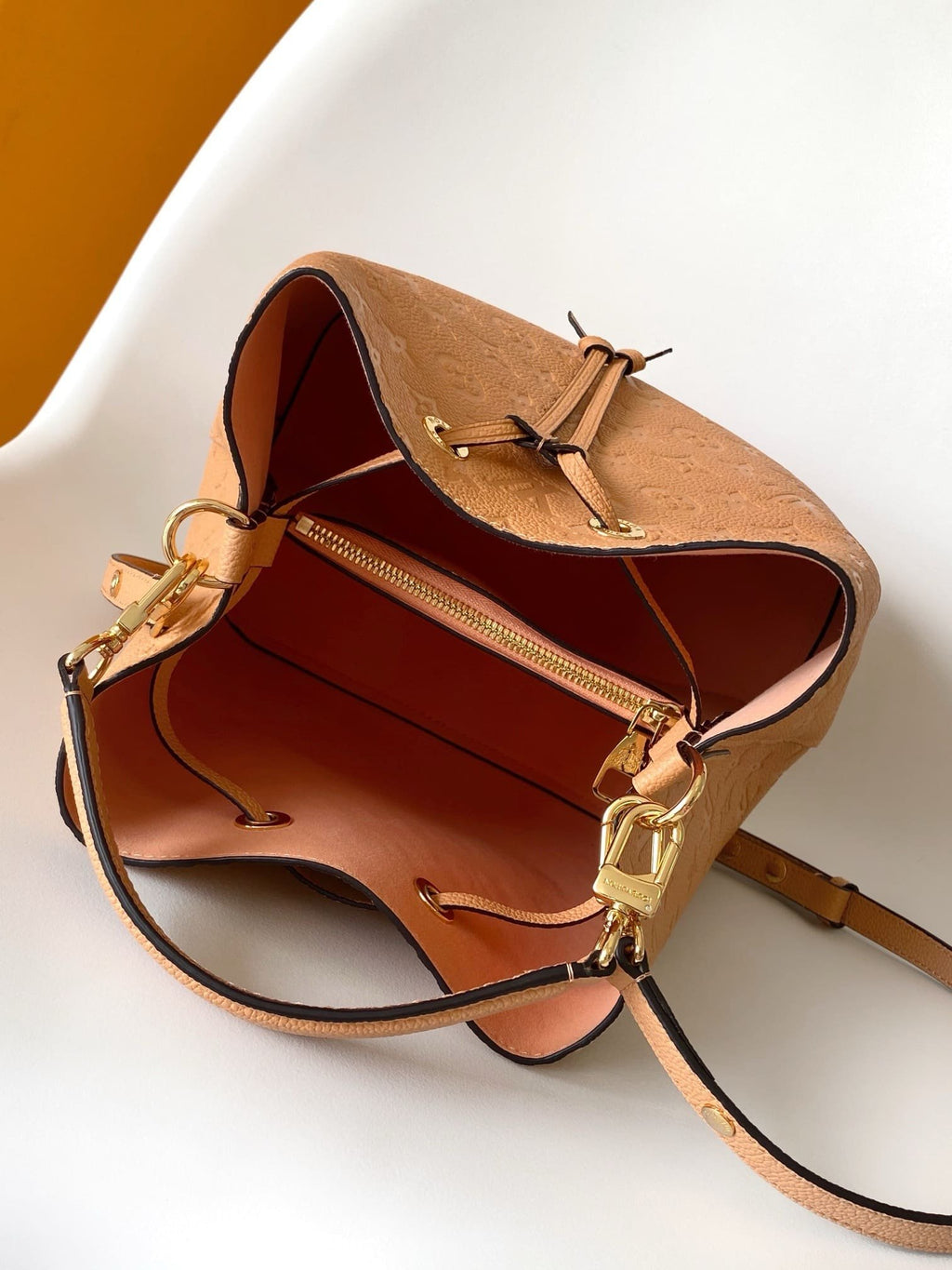Louis Vuitton M11815 NéoNoé MM