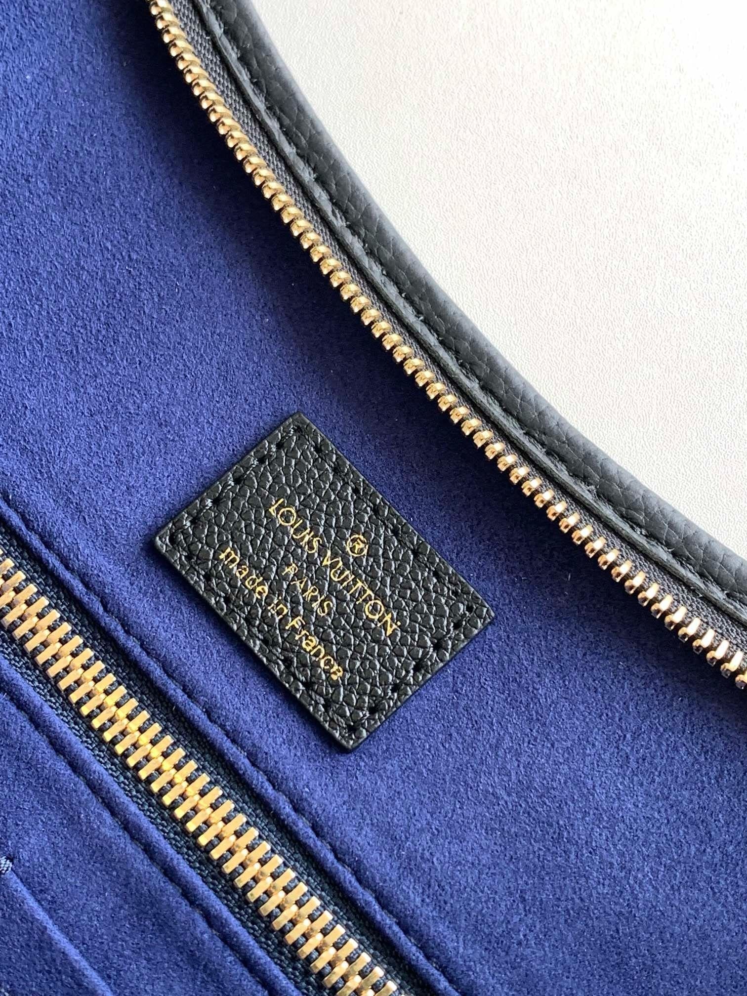 Louis Vuitton M46288 CarryAll PM
