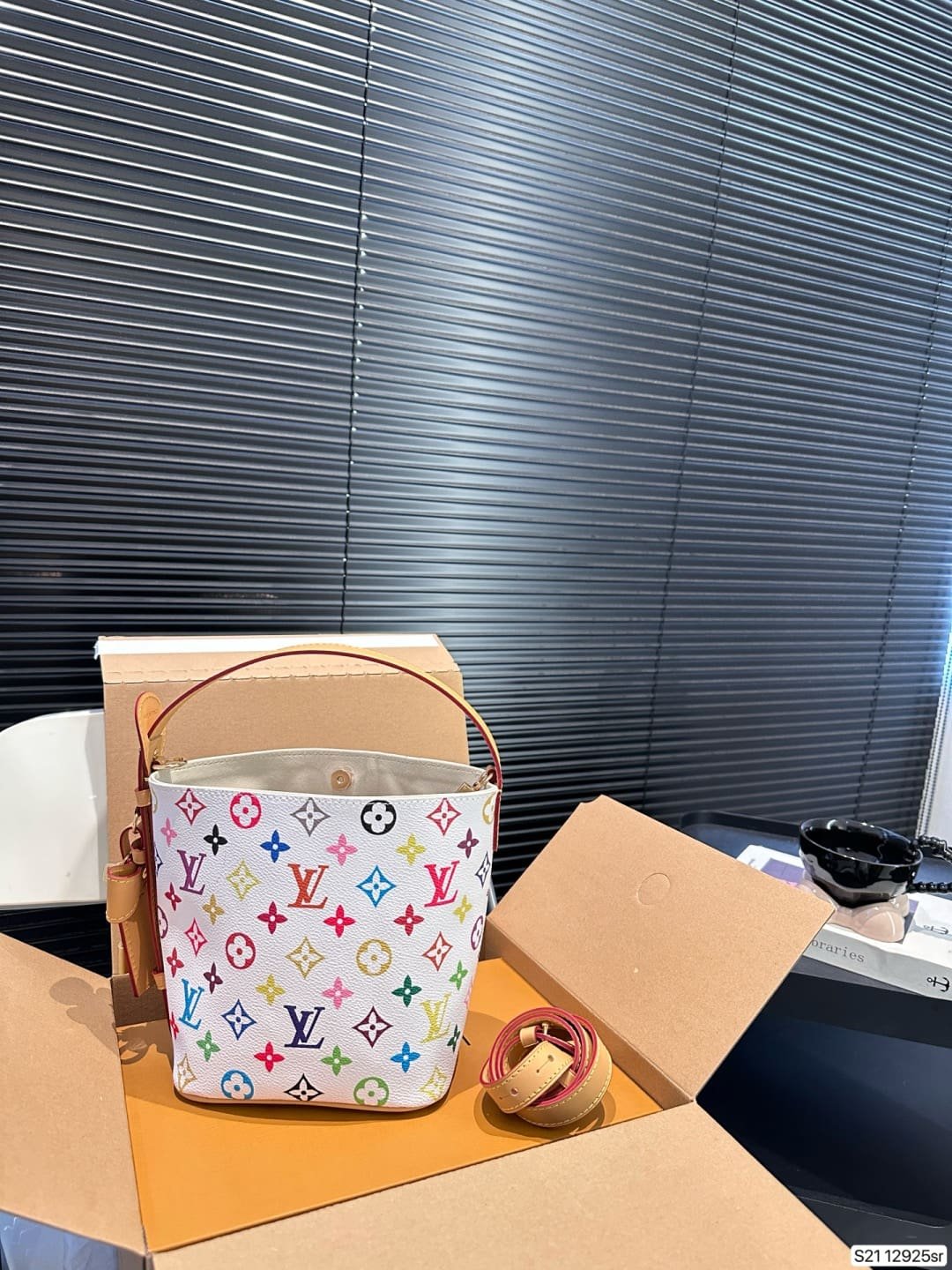 Louis Vuitton M13089 LV x TM All In BB