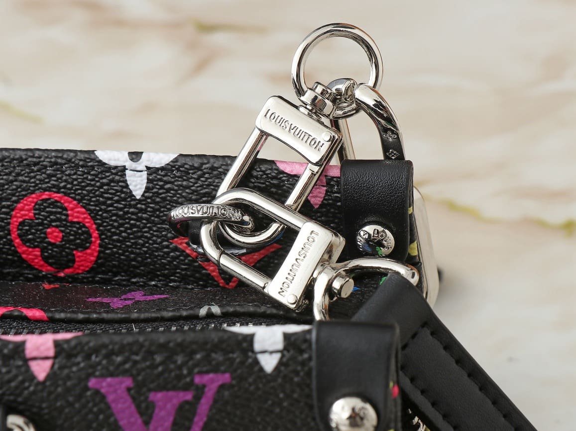 Louis Vuitton M13260 LV x TM OnTheGo East West Chain