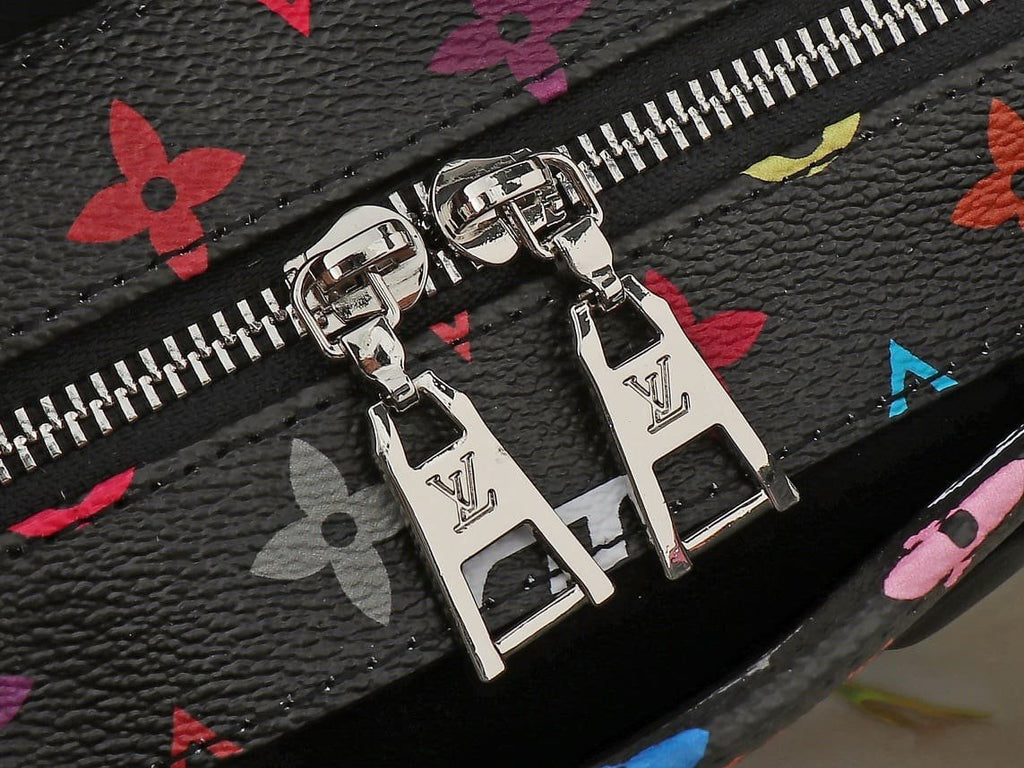 Louis Vuitton M13260 LV x TM OnTheGo East West Chain