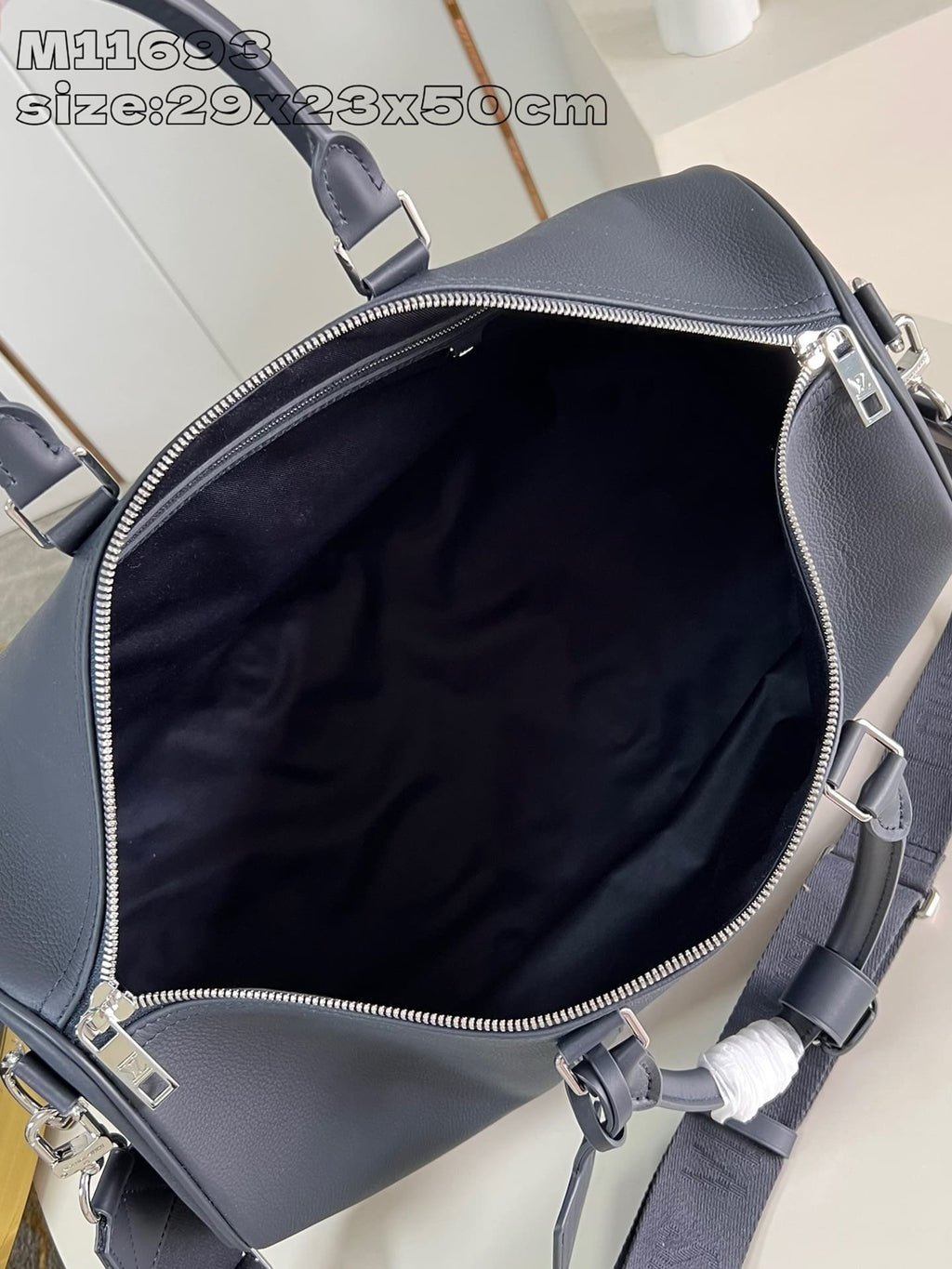 Louis Vuitton M11693 Keepall Bandoulière 50