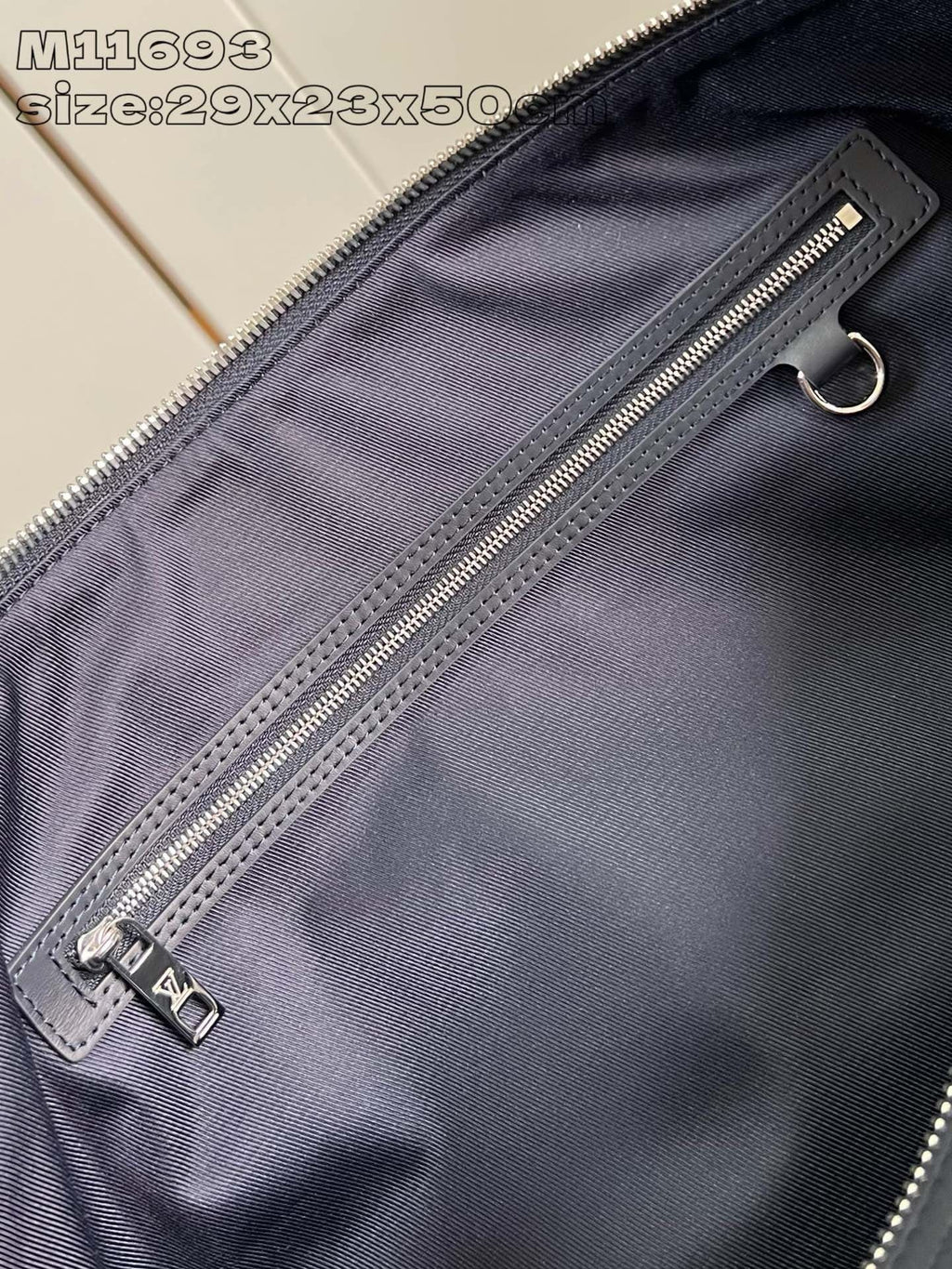 Louis Vuitton M11693 Keepall Bandoulière 50