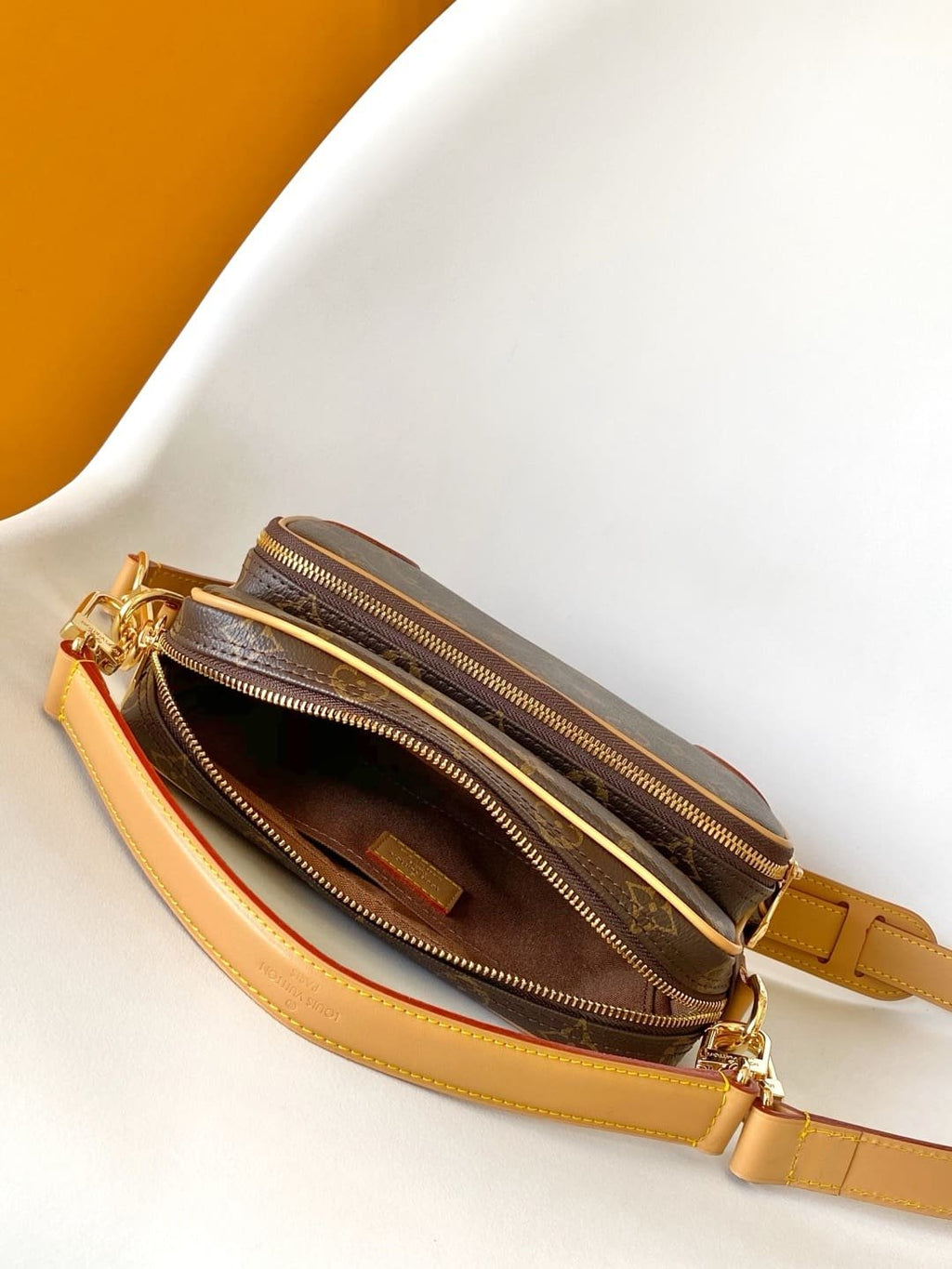 Louis Vuitton M14016 Nil
