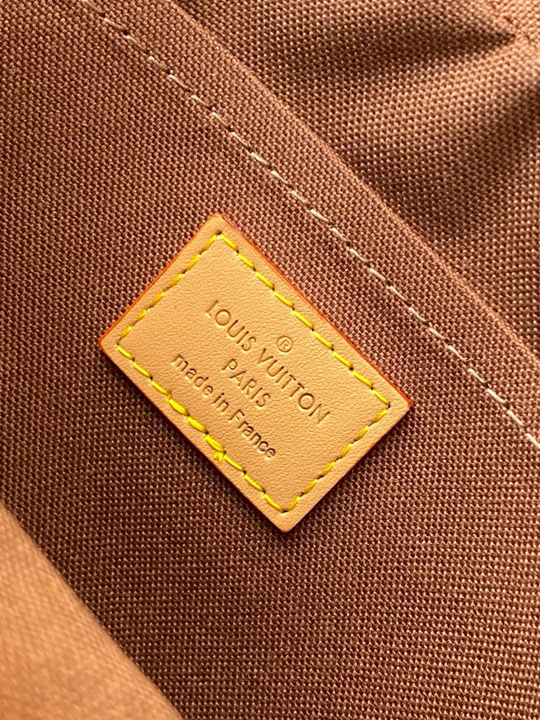 Louis Vuitton M14016 Nil