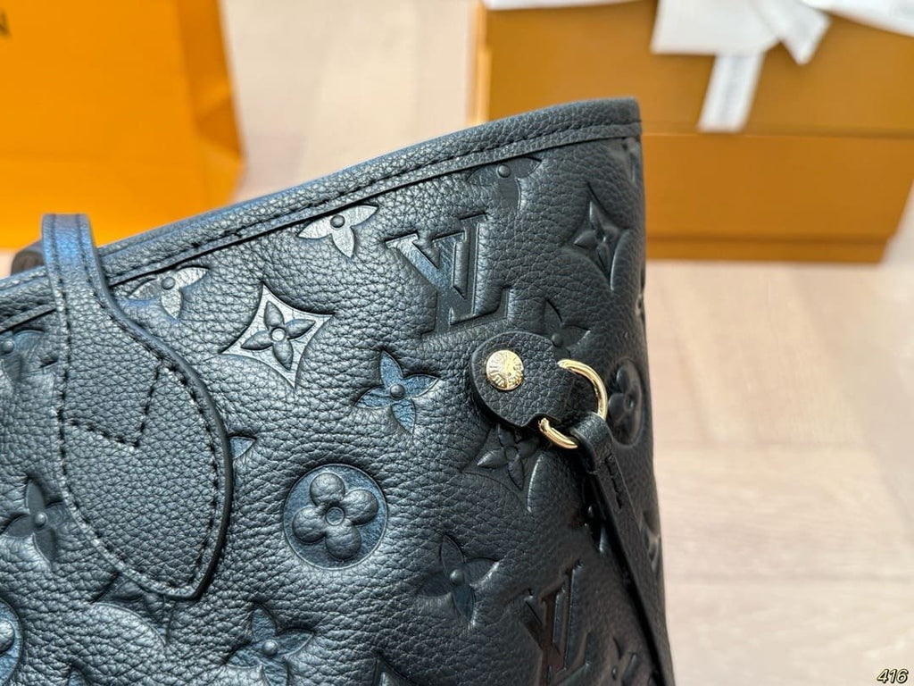 Louis Vuitton M13675 LV x TM Neverfull MM