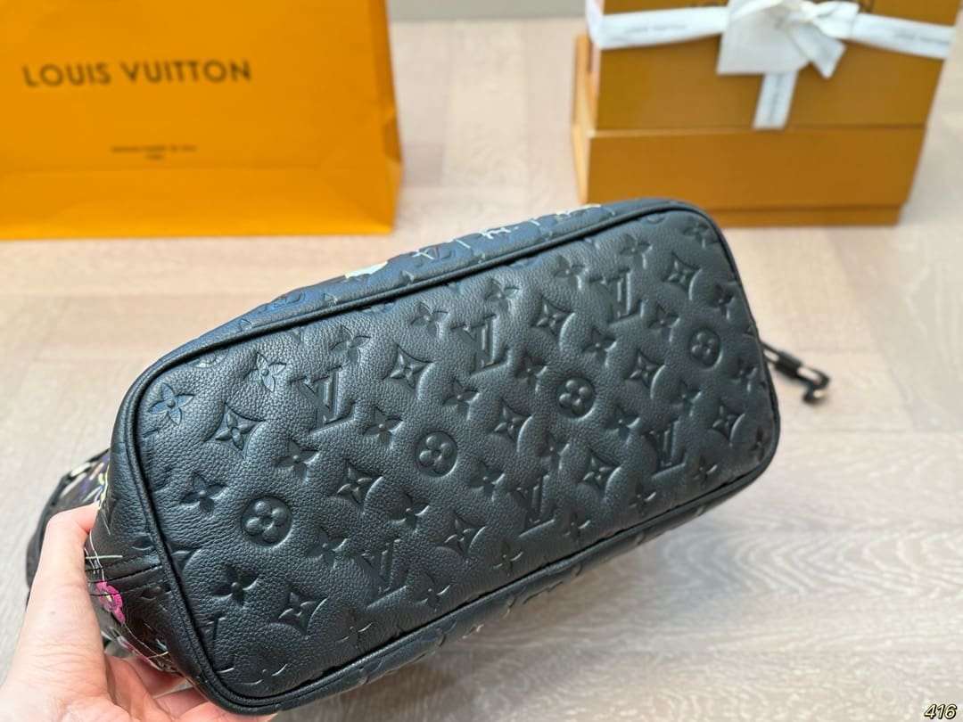 Louis Vuitton M13675 LV x TM Neverfull MM