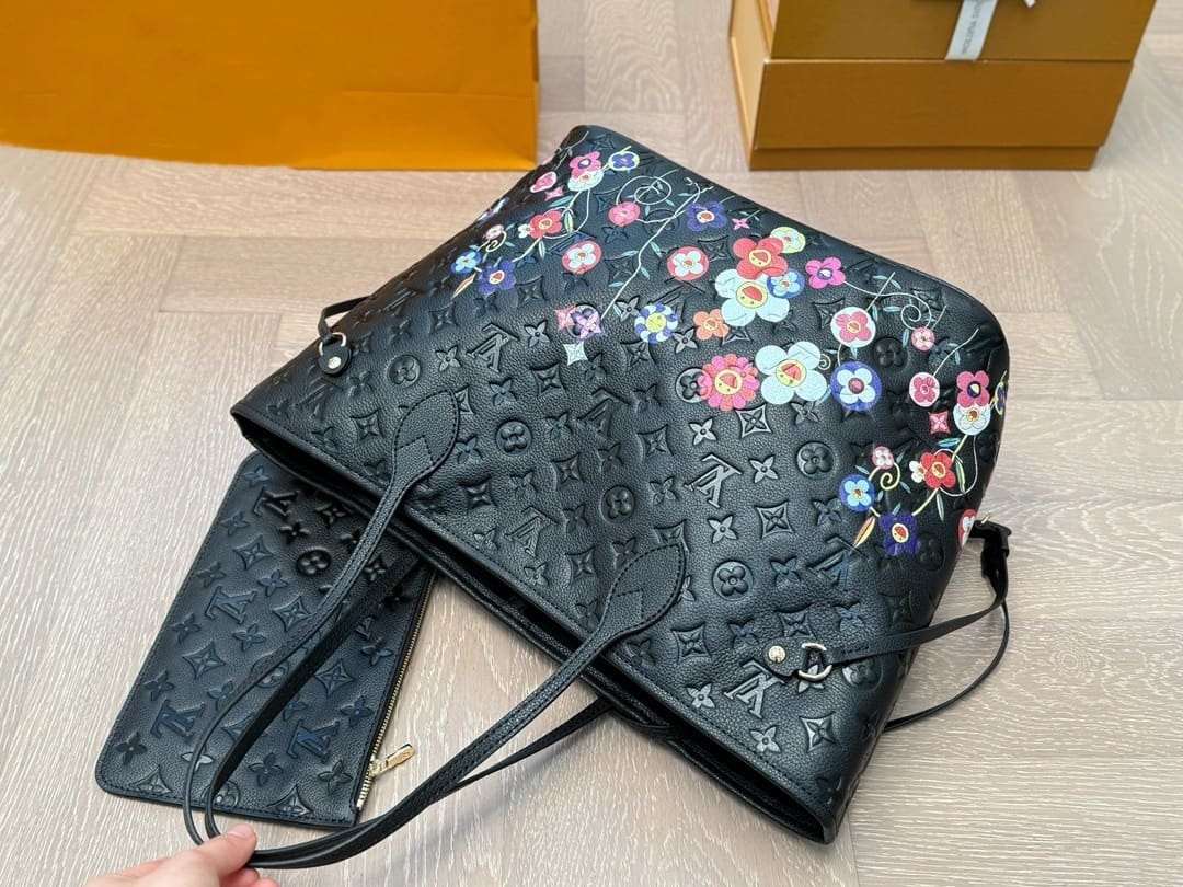 Louis Vuitton M13675 LV x TM Neverfull MM