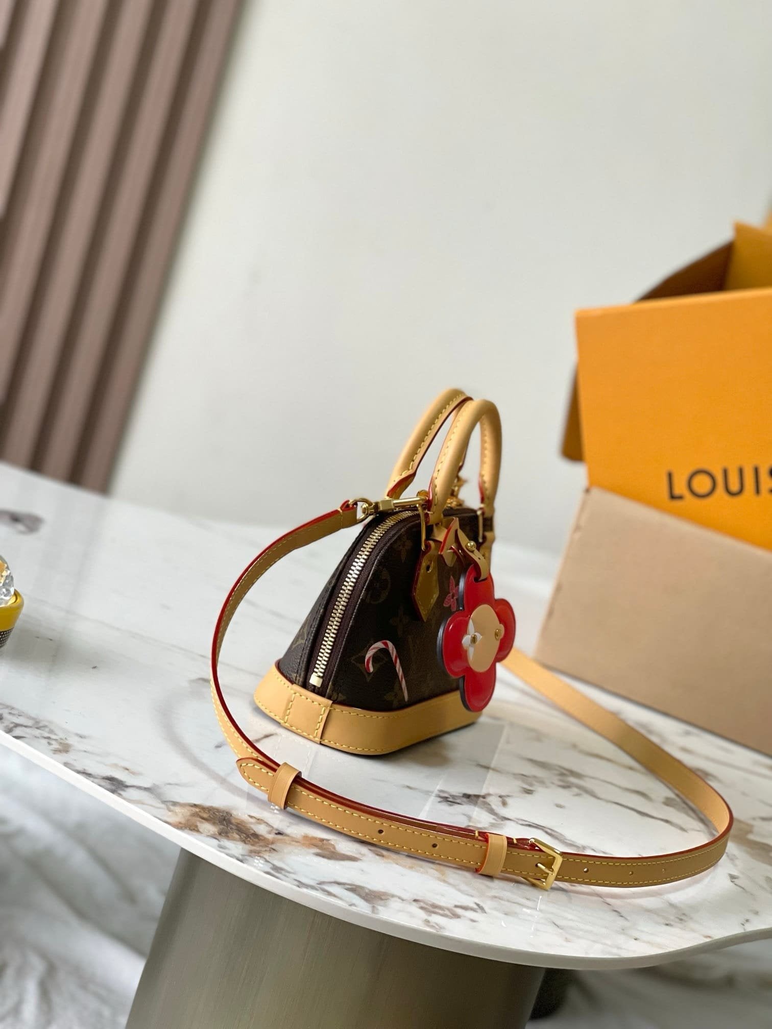 Louis Vuitton M12199 Nano Alma