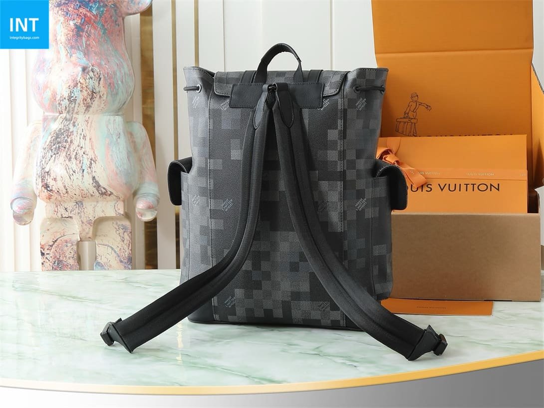 Louis Vuitton M14952 Christopher MM