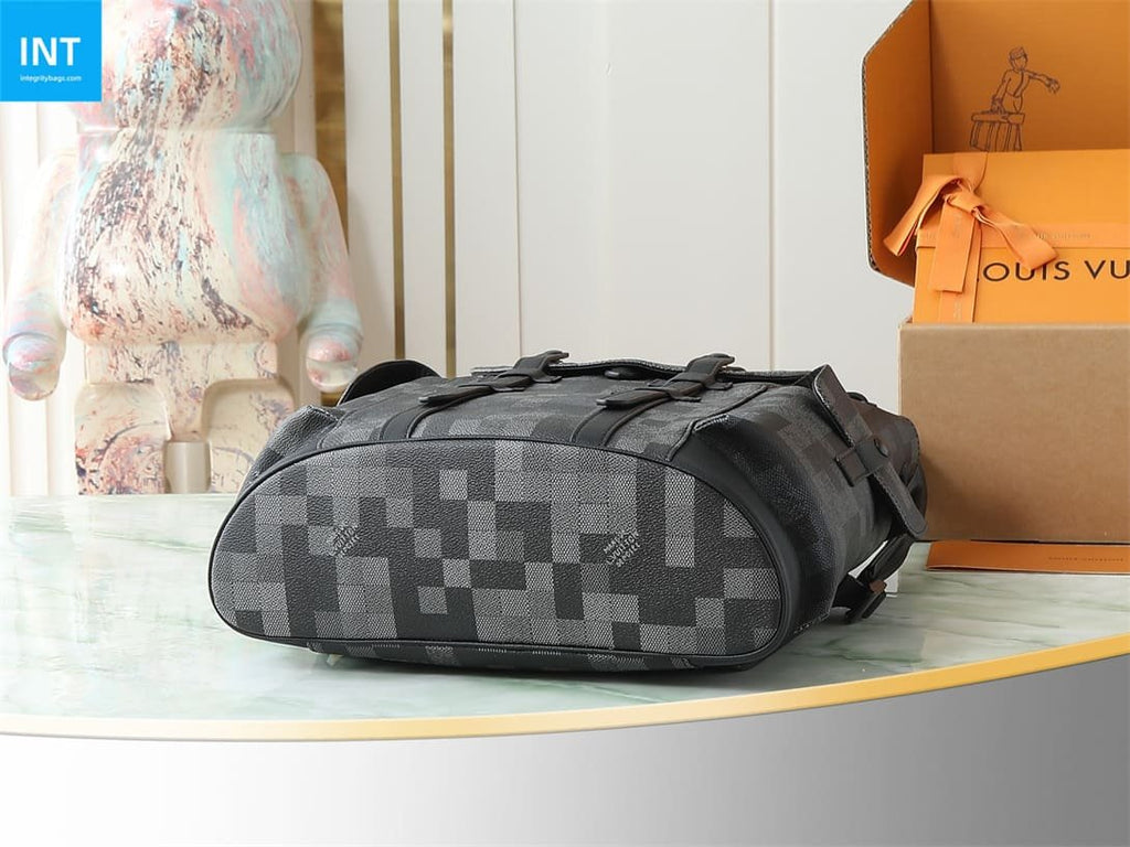 Louis Vuitton M14952 Christopher MM