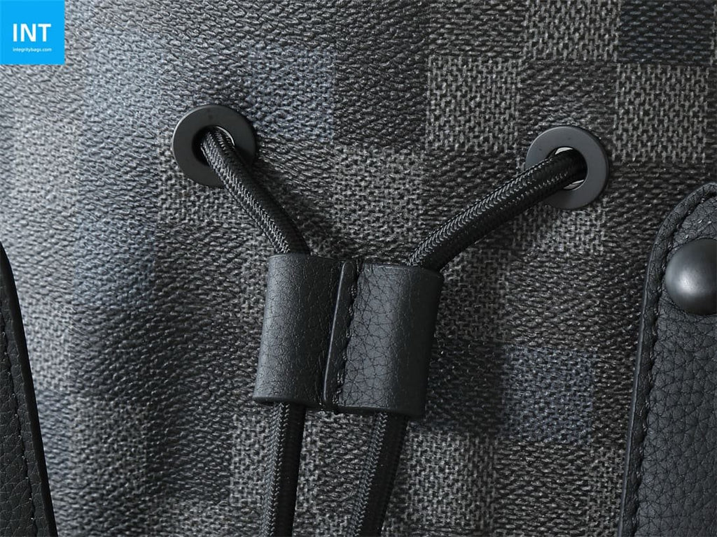 Louis Vuitton M14952 Christopher MM