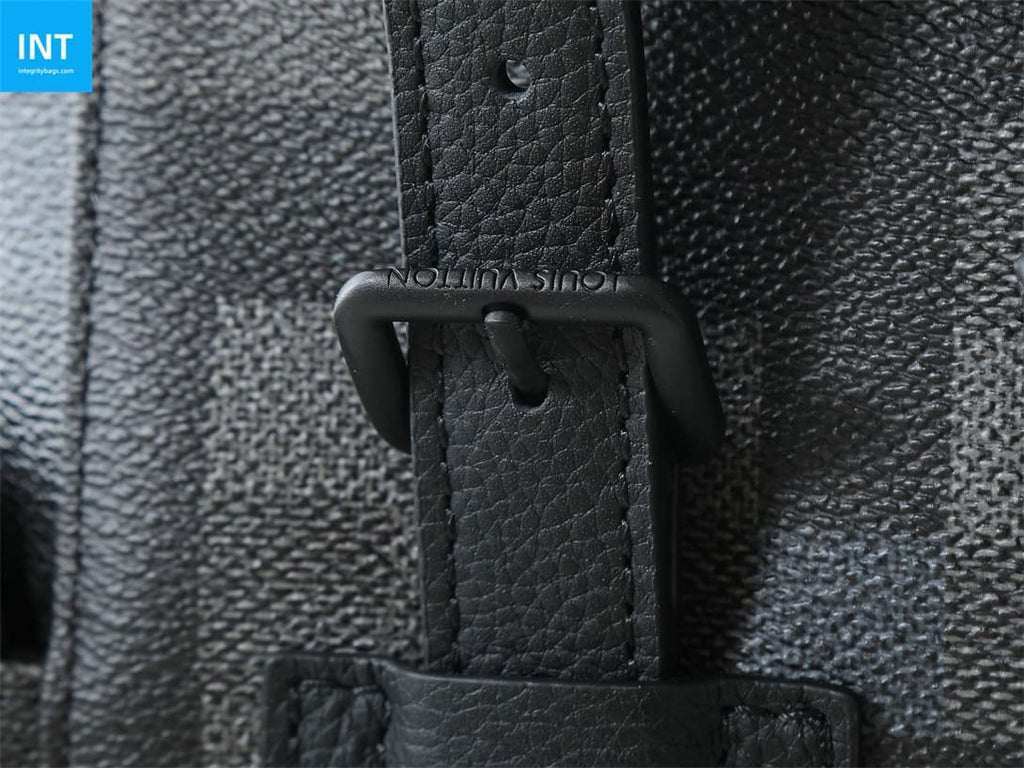Louis Vuitton M14952 Christopher MM