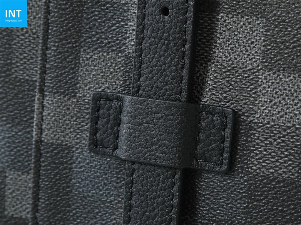 Louis Vuitton M14952 Christopher MM