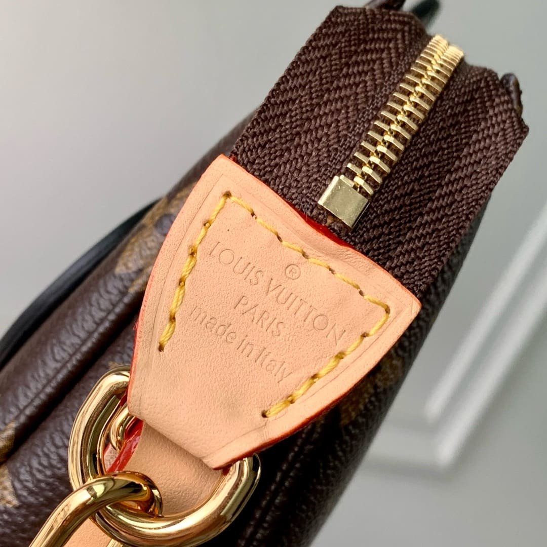 Louis Vuitton M13440 LV x TM Pochette Accessoires