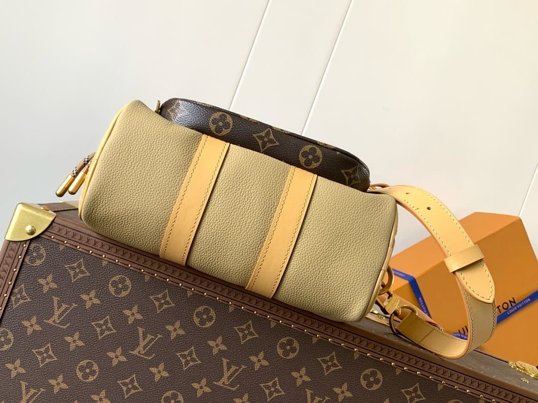 Louis Vuitton M12627 Keepall Bandoulière 25