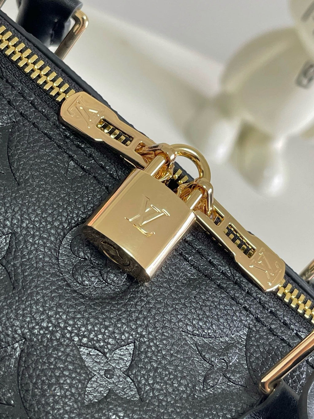 Louis Vuitton M47186 Speedy Soft 30