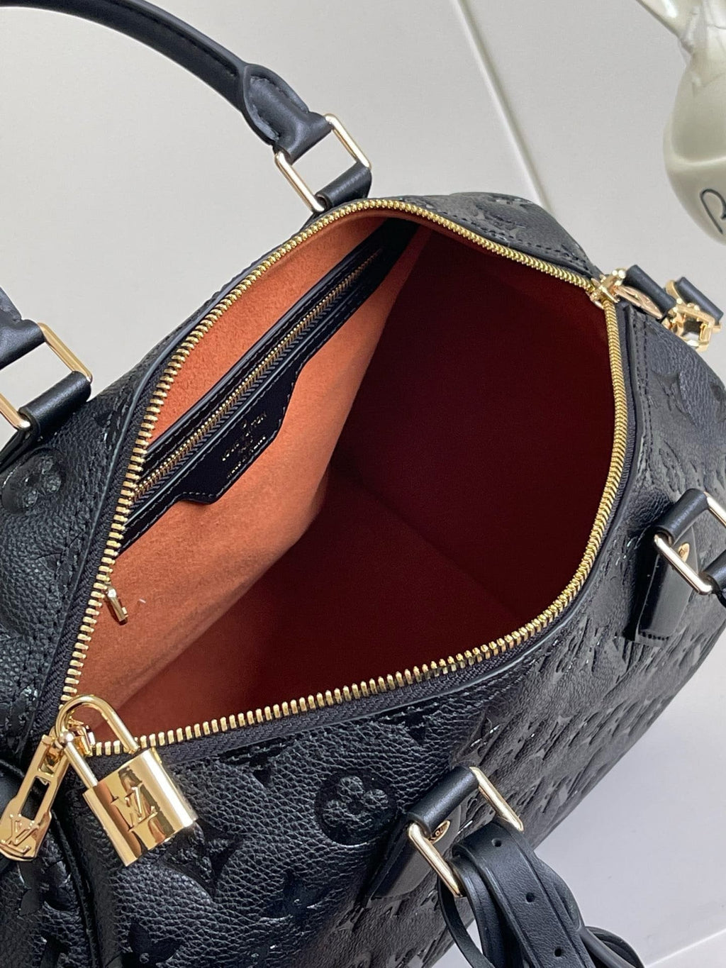 Louis Vuitton M47186 Speedy Soft 30