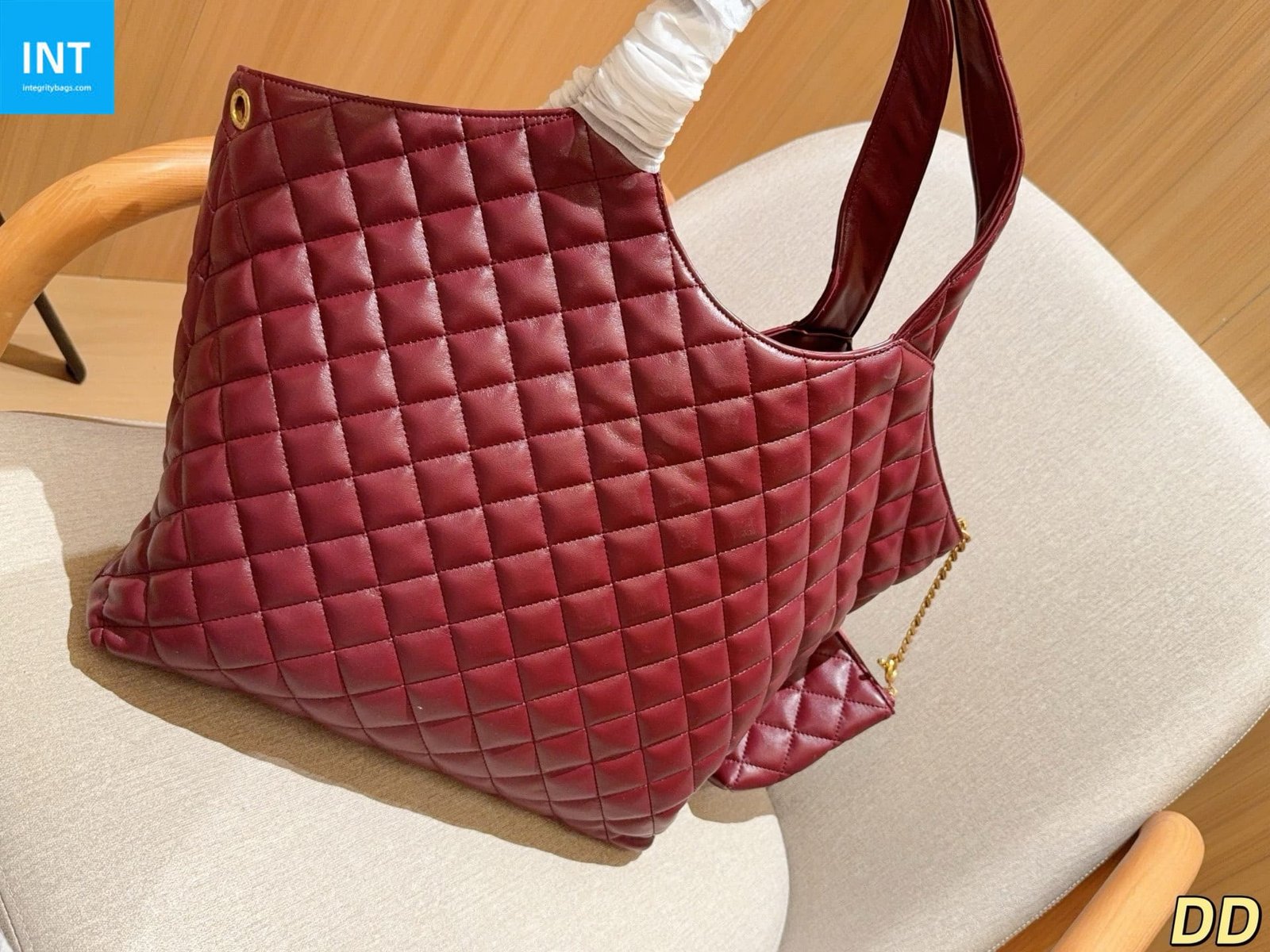 Saint Laurent ICARE in quilted nappa