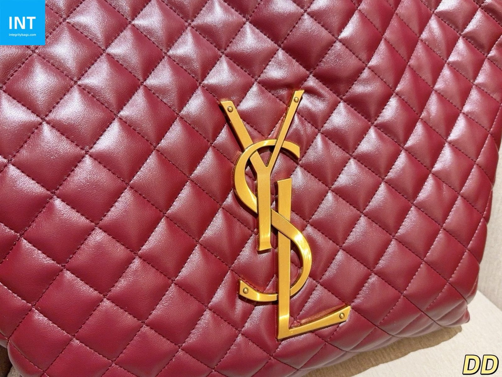 Saint Laurent ICARE in quilted nappa