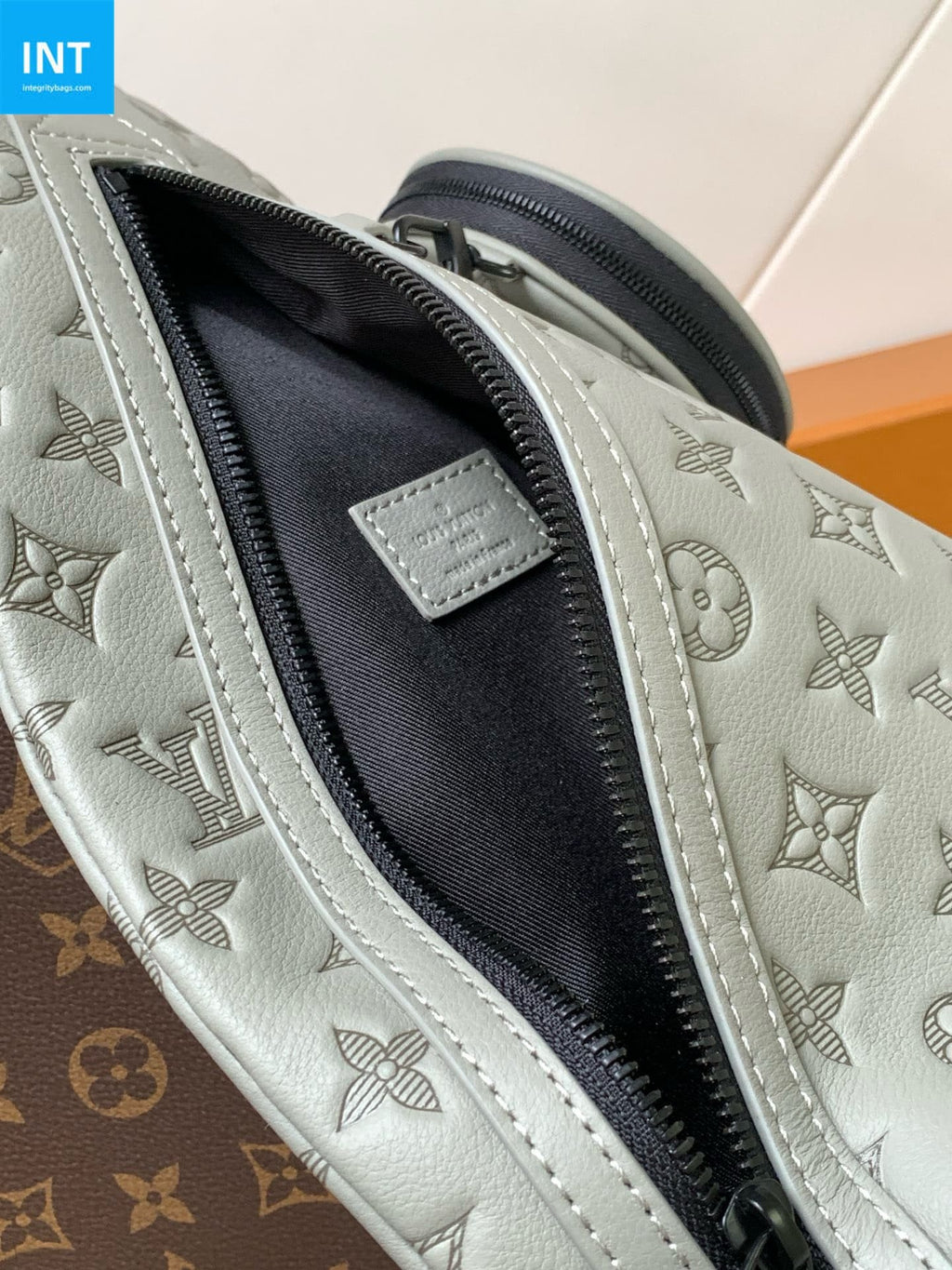 Louis Vuitton M14916 Duo Sling Bag
