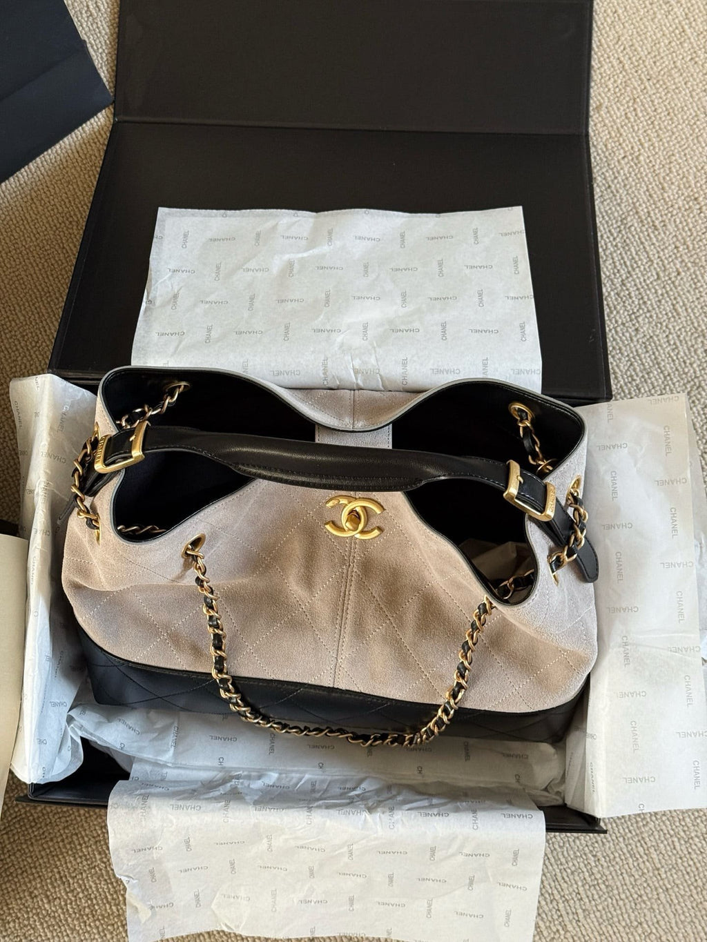 Chanel 25 Shopping Bag