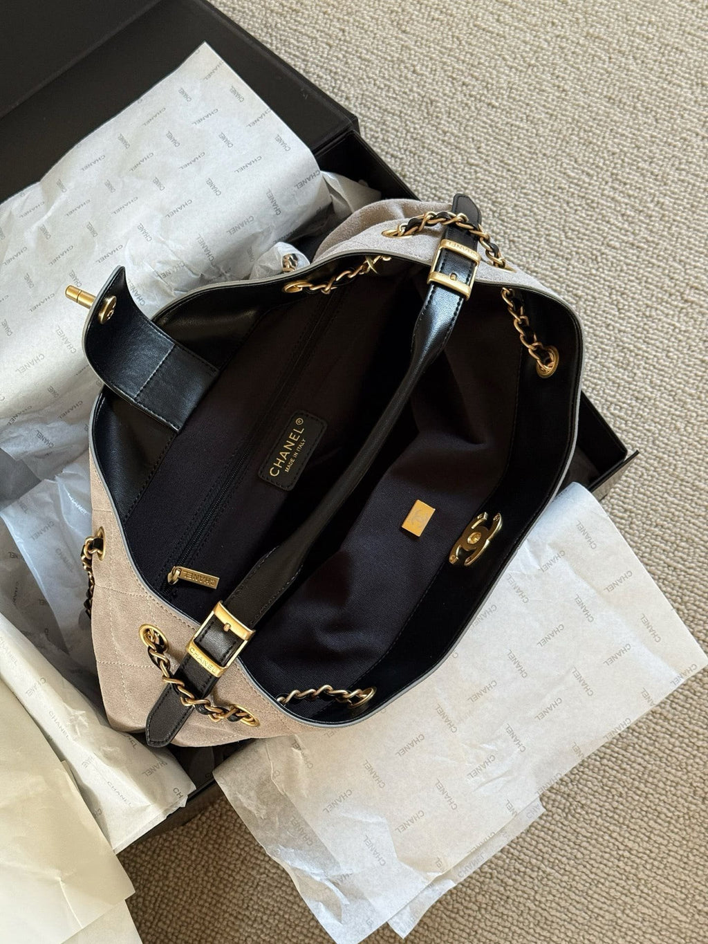 Chanel 25 Shopping Bag