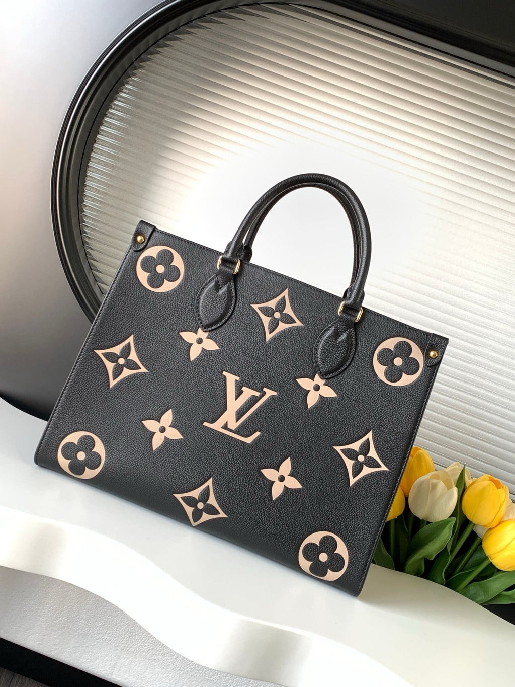 Louis Vuitton M45495 ONTHEGO MM