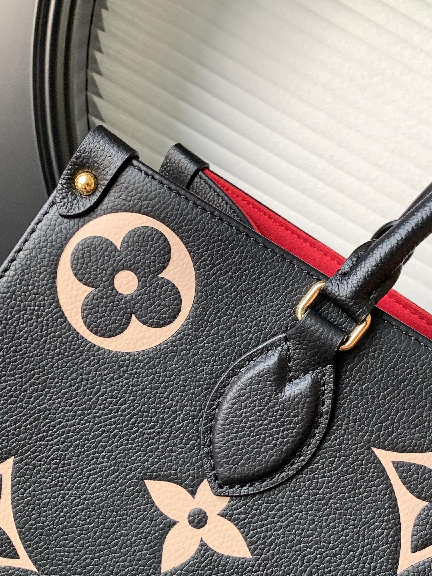Louis Vuitton M45495 ONTHEGO MM