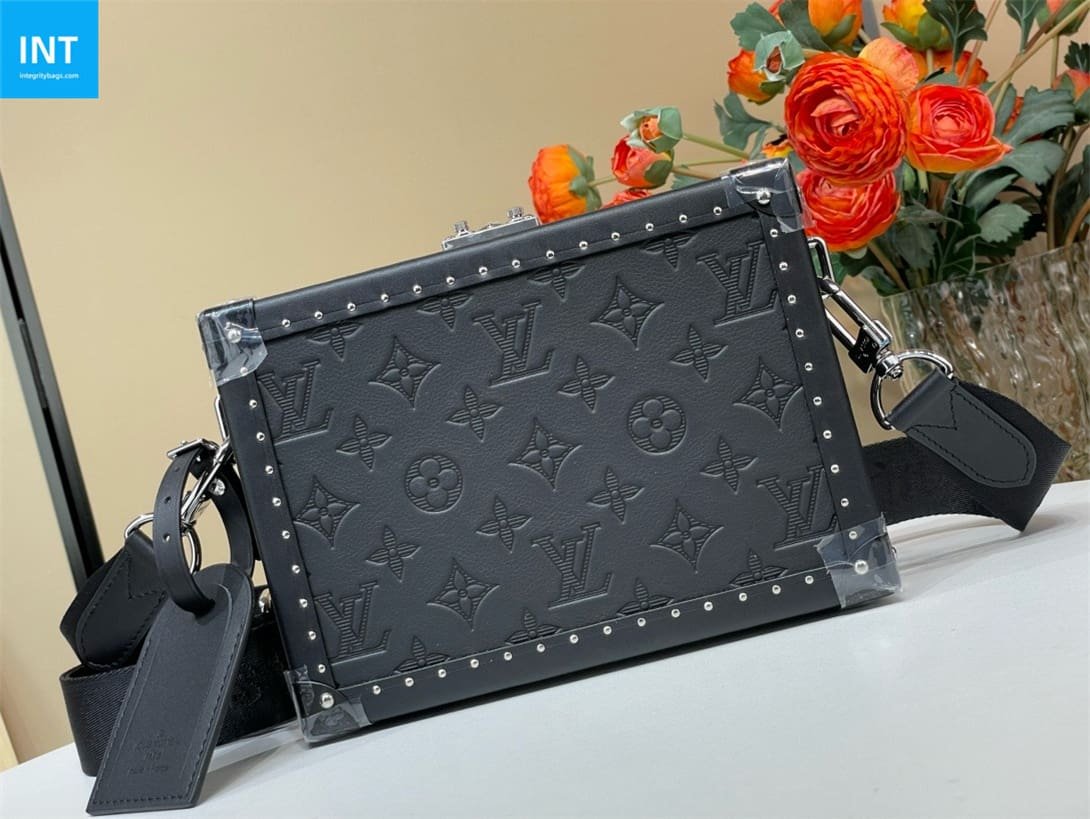 Louis Vuitton M12876 CLUTCH BOX Portable Hard Case