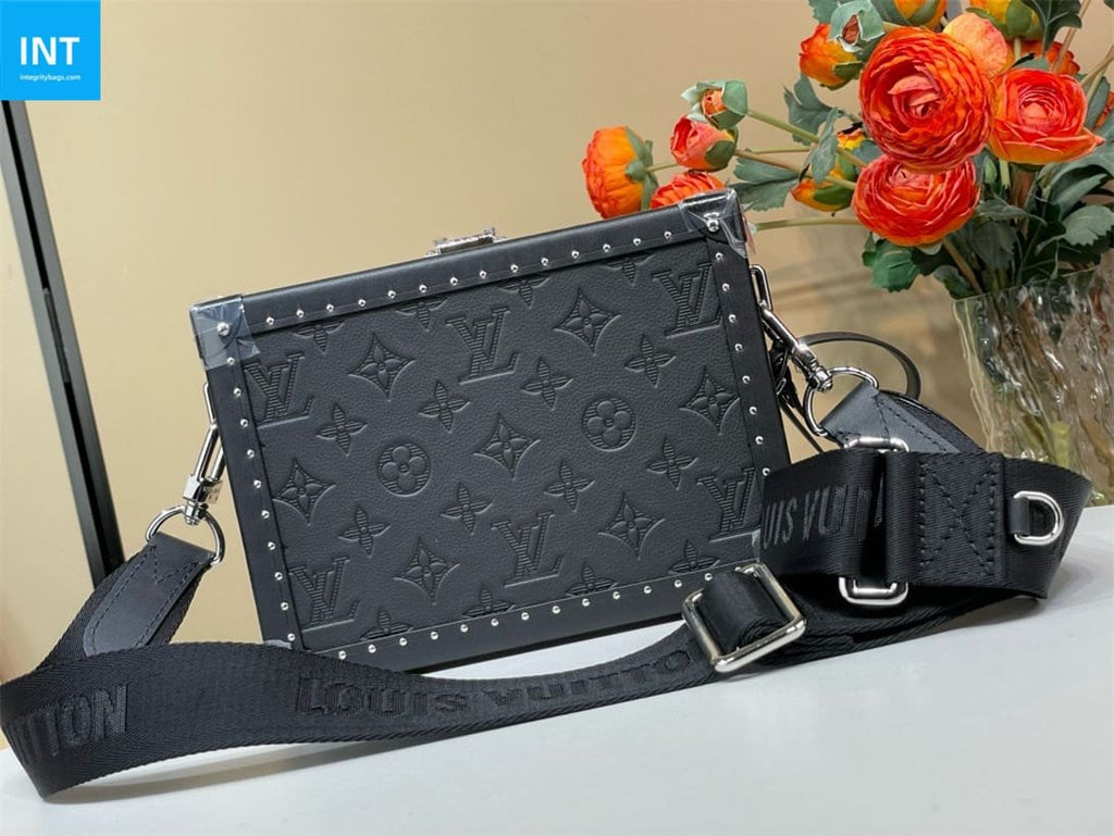 Louis Vuitton M12876 CLUTCH BOX Portable Hard Case