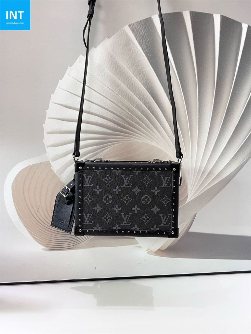 Louis Vuitton M20251 CLUTCH BOX Portable Hard Case