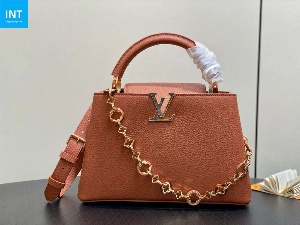 Louis Vuitton M14381 Capucines MM
