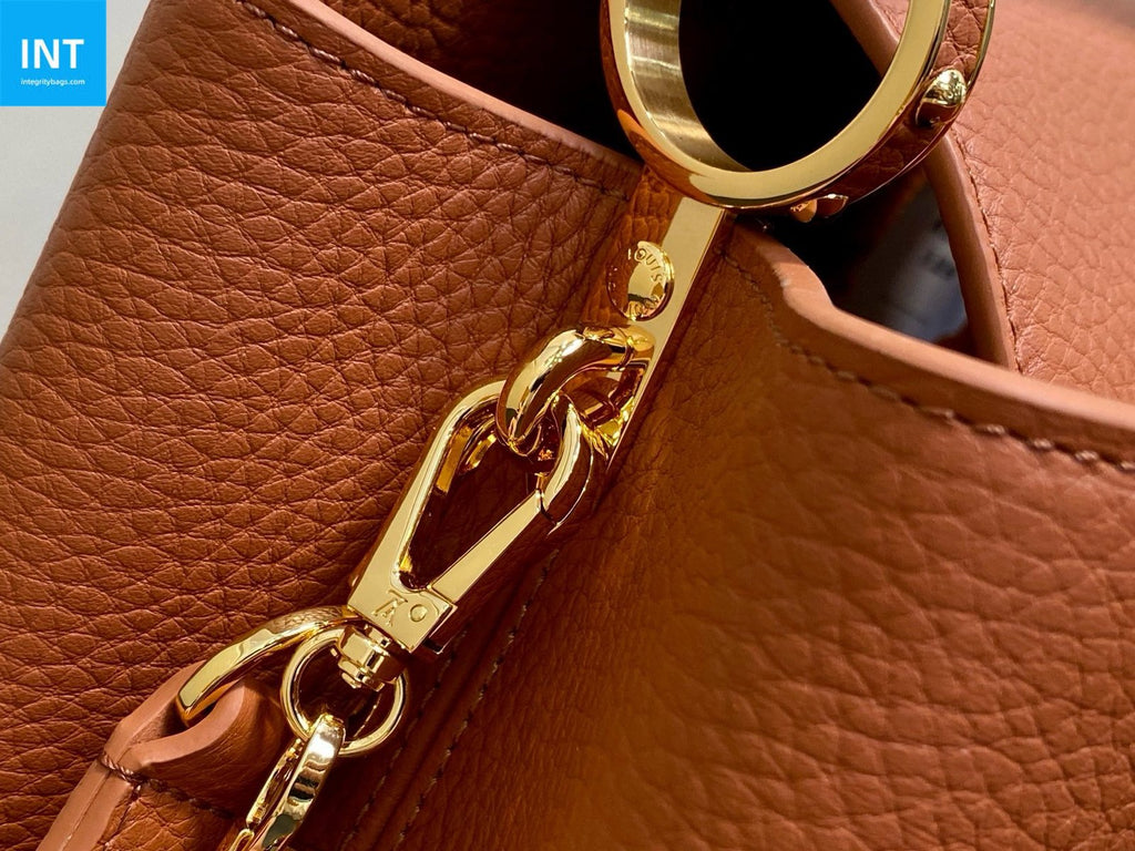 Louis Vuitton M14381 Capucines MM