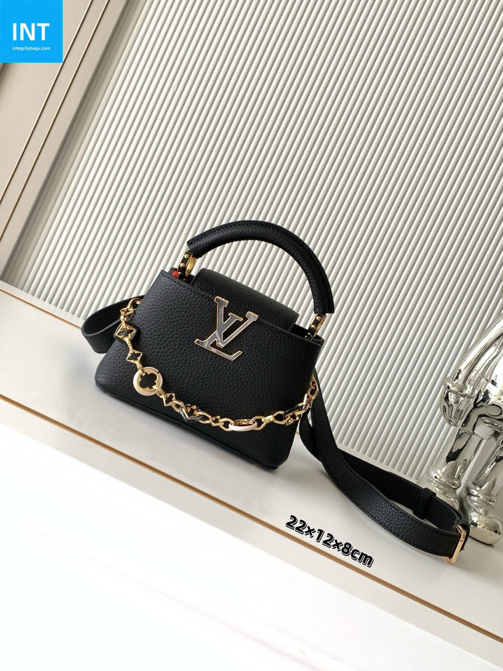 Louis Vuitton M14970 Capucines BB